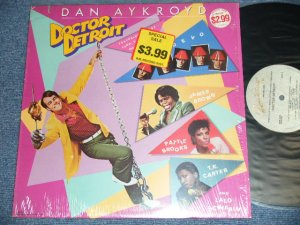 画像1: OST / V.A. (JAMES BROWN,PATTIE BROOLS,T.K.CARTERDEVO,) - DOCTOR DETROIT ( Cast:DAN AYKROYD of BLUES BROTHERS : Ex++/Ex++) / 1983 US AMERICA  ORIGINAL Used LP 