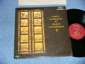 画像1: VINCE GUARALDI  - AT GRACE CATHEDRA ( Ex++/Ex+++,Ex++) / 1967 US AMERICA ORIGINAL "MAROON with GOLD PRINT Label" MONO Used LP  