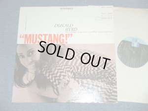 画像1: DONALD BYRD - MUSTANG!  ( Ex+++/MINT-) / 1970 Version US AMERICA REISSUE "BLACK with LIGHT BLUE LOGO on LEFT SIDE Labell" Used LP 