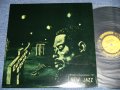 ERIC DOLPHY - OUTWARD BOUND ( Ex+++/MINT- ）　/  US AMERICA Reissue Used LP 