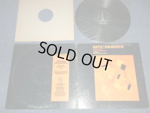 画像1: STAN GETZ + JOAO GILBERTO  feat. ANTONIO CARLOS JOBIM  -  GETZ/GILBERTO (Ex+/Ex++ Looks:Ex)  / 1964 US AMERICA ORIGINAL MONO  Used LP
