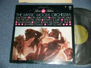 画像1: The MYSTIC MOOD ORCHESTRA - LOVE TOKEN ( Ex/MINT-)  / 1972 US AMERICA ORIGINAL 1st Press " GREEN with WB on Top Label"  Used LP  