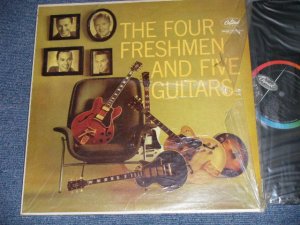 画像1: THE FOUR FRESHMEN - THE FOUR FRESHMEN  AND FIVE GUITARS (MINT-/Ex++ Looks:MINT-)   / 1959 US AMERICA ORIGINAL "BLACK with RAINBOW 'CAPITOL' Logo on LEFT   Label"  MONO  Used  LP  