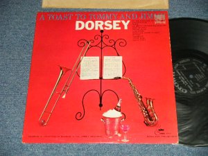 画像1: DORSEY ORCHESTRA (TOMMY and JIMMY) - A TOAST TO TOMMY & JIMMY (Ex++/Ex+++)   / 1958 US AMERICA ORIGINAL MONO Used LP