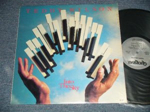 画像1: TEDDY WILSON - INTO THE SKY (MINT-/MINT-) / 1983  US AMERICA ORIGINAL  Used   LP