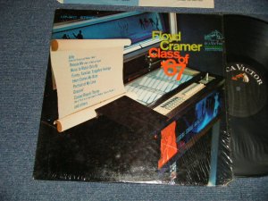 画像1: FLOYD CRAMER - CLASS OF '67 (MINT-/MINT- Cutout) / 1967 US AMERICA ORIGINAL STEREO Used LP