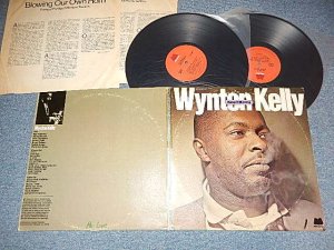 画像1: WYNTON KELLY - KEEP IT MOVING (Ex/MINT- TAPESM, EDSP, WOBC)  / 1975 US AMERICA ORIGINAL Used 2-LP 