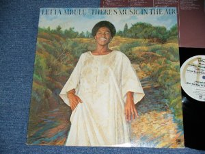 画像1: LETTA MBULU ( Produced by HERB ALPERT : Suported by JIM GORDON,CHUCK RAINY,JOE SAMPLE,+ MORE )  - THERE'S MUSIC IN THE AIR  / 1976  US ORIGINAL Used LP