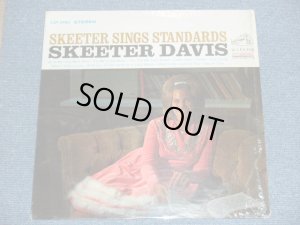 画像1: SKEETER DAVIS - SKEETER SINGS STANDARDS  / 1965 US ORIGINAL Stereo LP 