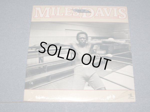 画像1: MILES DAVIS - TURN UP  / 1977 US ORIGINAL Sealed 2LP'S  