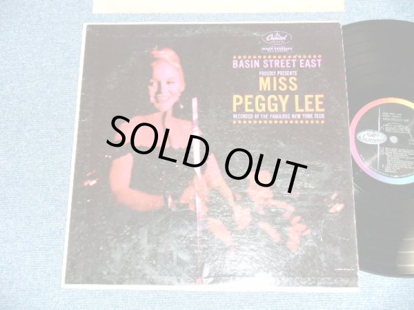 画像1: PEGGY LEE -BASIN STREET EAST ( Ex+Ex+++) / 1961 US AMERICA ORIGINAL 1st Press "BLACK With RAINBOW 'CAPITOL' Logo on LEFT SIDE  Label"  Mono Used LP 