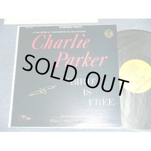 画像: CHARLIE PARKER -  "BIRD" IS FREE ( MINT-/MINT- ) / 1961 US AMERICA ORIGINAL "STEREO"  Used LP 