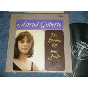 画像: ASTRUD GILBERTO - THE SHADOW OF YOUR SMILE (Ex+++, Ex+/Ex+++ B-1,2:Ex BB, WOBC) / 1965 US AMERICA ORIGINAL STEREO Used LP