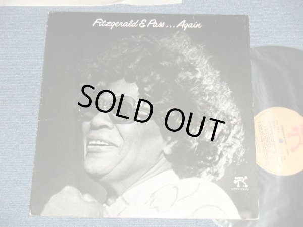 画像1: ELLA FITZGERALD & JOE PASS - FITZGERALD and PASS (Ex+/Ex- Looks:Ex+)  / 1976 US AMERICA ORIGINAL Used LP 