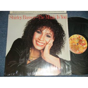 画像: SHIRLEY BASSEY -  THE MAGIC IS YOU (MINT/MINT)  / 1978 US AMERICA ORIGINAL Used LP 