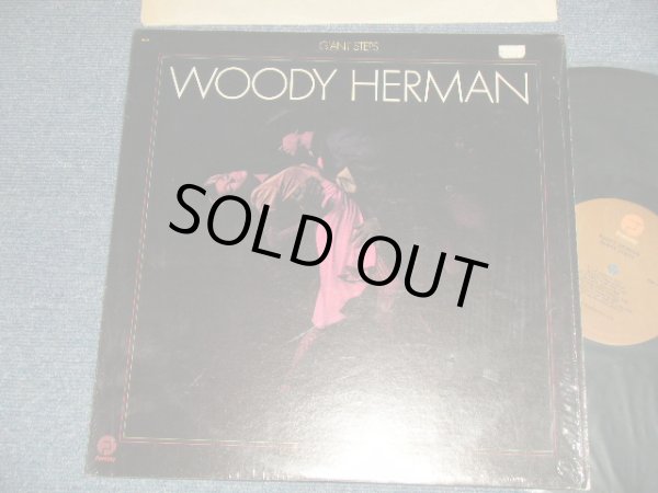 画像1: WOODY HERMAN - GIANT STEPS (MINT-/MINT-) / 1973 US AMERICA ORIGINAL Used LP  