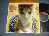 画像: JUNE CHRISTY - SOMETHING BROADWAY SOMETHING LATIN (Ex+++\MINT-) / 1965 US AMERICA ORIGINAL 1st Press "BLACK with RAINBOW CAPITOL LOGO ON TOP Label" STEREO Used LP  