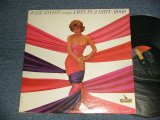 画像: JULIE LONDON -  SINGS LATIN IN A SATIN MOOD (Ex+/Ex- Looks:VG+++) /1963 US AMERICA ORIGINAL MONO  Used LP