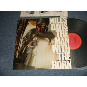 画像: MILES DAVIS - THE MAN WITH THE HORN (With CUSTOM INNER SLEEVE) (Ex+++/.Ex+++) / 1981 US AMERICA ORIGINAL Used LP