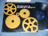 画像: SHIRLEY SCOTT - WORKIN' (Ex+++/MINT-) / 1967 US AMERICA ORIGINAL "DARK BLUE with SILVER Print TRIDENT at RIGHT Label" STEREO Used LP