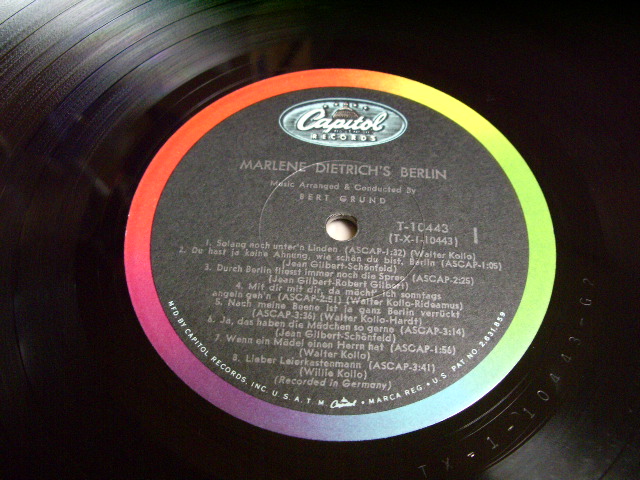 画像: MARLENE DIETRICH - WIEDERSEHEN MIT MARLENE (Ex+++/Ex+++ EDSP)  / 1962 Version US AMERICA "BLACK with RAINBOW 'CAPITOL LOGO on TOP Label" MONO Used LP 