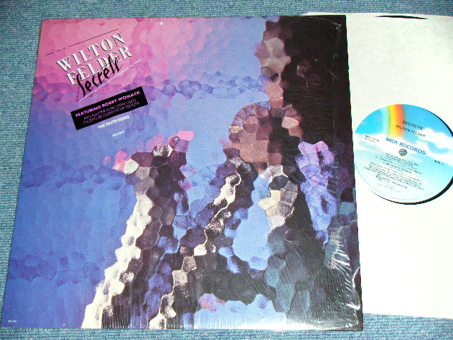 画像1: WILTON FELDER Featuring BOBBY WOMACK - SECRETS ( MINT-/Ex+++) / 1985 US AMERICA ORIGINAL Used LP  