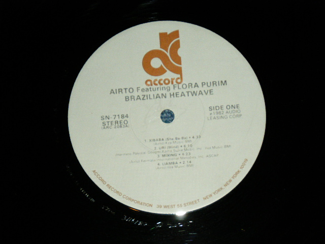 画像: AIRTO MOREIRA and FLORA PURIM - BRAZILIAN HEATWAVE ( Ex+++/MINT- Side-B Looks:Ex++) / 1982 US AMERICA ORIGINAL Used LP 