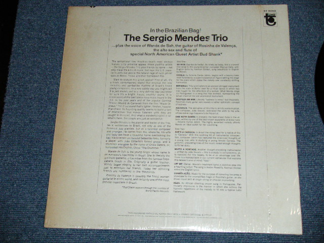 画像: The SERGIO MENDES TRIO - IN THE BRAZILIAN BAG : Reissue of "CAPITOL ST-2294 Album ( MINT-/MINT-) / 1966 US AMERICA REISSUE STEREO Used LP 