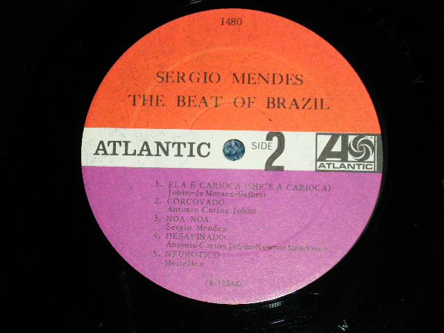 画像: SERGIO MENDES - THE BEAT OF BRAZIL (RED & PURPLE  Label : Matrix # A)A-12543-A /B)A-12544-A : Ex++/Ex+++) / 1967 US AMERICA ORIGINALMONO Used LP 
