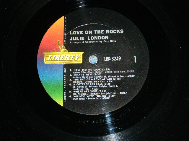 画像: JULIE LONDON - LOVE ON THE ROCKS(Ex++/Ex+++ )  / 1963 US AMERICA ORIGINAL "1st Press Label" MONO Used LP 