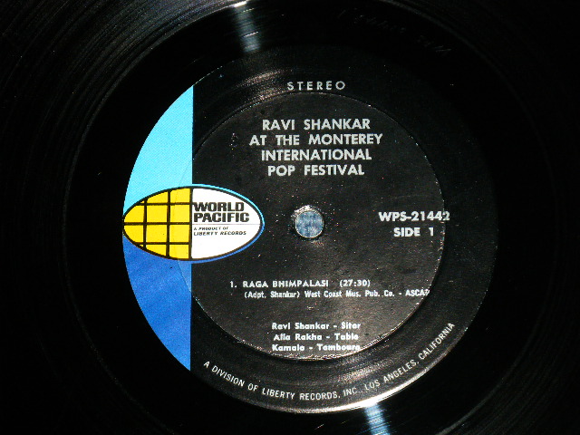 画像: RAVI SHANKAR - AT THE MONTEREY INTERNATIONAL POP FESTIVAL : With POSTER ( Ex++/Ex+++) /  1967 US AMERICA ORIGINAL STEREO  Used LP