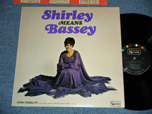 画像1: SHIRLEY BASSEY -  SHIRLEY MEANS BASSEY  ( Ex+/Ex+++ )  / 1966 US AMERICA ORIGINAL MONO Used LP 