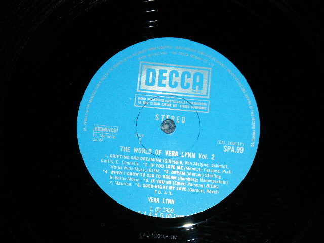 画像: VERA LYNN - THE WORLD OF VERA LYNN  Vol.2  ( MINT-/MINT-)   /  1970 UK ENGLAND  ORIGINAL STEREO Used LP