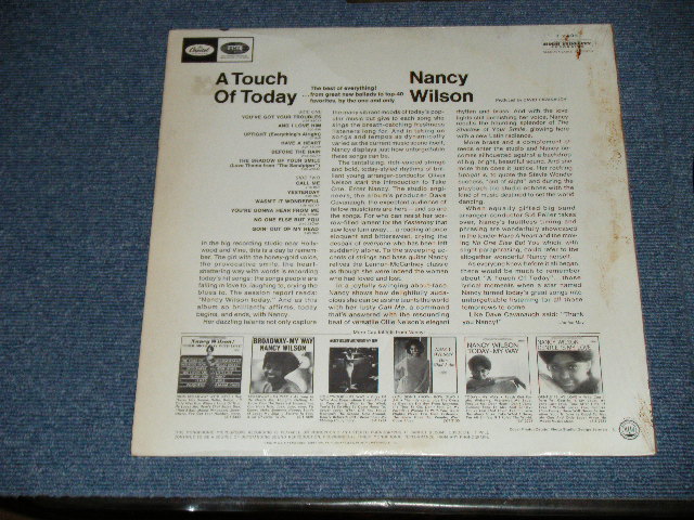 画像: NANCY WILSON  - A TOUCH OF TODAY (MINT-/Ex+++ Looks:Ex++ ) / 1966 US AMERICA ORIGINAL "BLACK with RAINBOW CAPITOL Logo on TOP Label" STEREO Used  LP