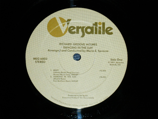 画像: RICHARD "GROOVE" HOLMES - DANCING IN THE SUN   ( Ex++/MINT- )   / 1977 US AMERICA ORIGINAL  Used LP 