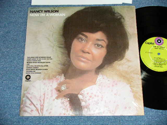画像1: NANCY WILSON  - NOW I'M A WOMAN  ( MINT-/Ex+++ B-3;Ex+) / 1970 US AMERICA ORIGINAL "LIME GREEN with PURPLE 'C' Logo on TOP Label" STEREO Used  LP