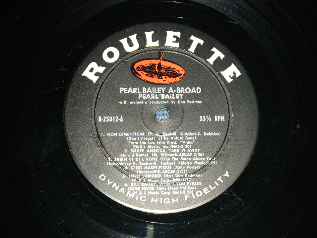 画像: PEARL BAILEY - PEARL BAILEY A-BROAD ( Ex-/Ex+++) / 1957 US AMERICA ORIGINAL "1st Press BLACK woith RED Logo on TOP Label"  MONO Used LP 