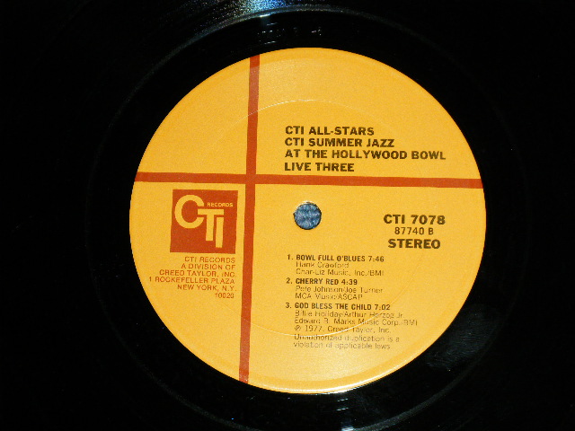 画像: CTI ALL-STARS (HUBERT LAWS,GROVER WASHINGTON JR.,STANLEY TURRENTINE,DEODATO,MILT JACKSON,JOHNNY HAMMOND,JOE FARRELL,GEROGE BENSON,HANK CRAWFORD,FREDDIE HABBARD,AIRTO,ESTHER PHILLIPS,RON CARTER,JACK DESHONNETTE,BOB JAMES) - CTI SUMMER JAZZ : AT THE HOLLYWOODBOWL LIVE THREE  ( Ex+/Ex++) / 1977 US AMERICA ORIGINAL Used LP  