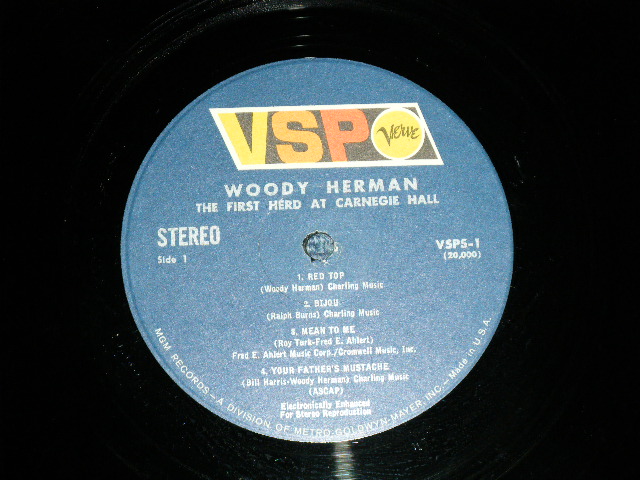 画像: WOODY HERMAN -  THE FIRST HERD AT CARNEGIE HALL ( Ex+/Ex+++) / 1966 US ORIGINAL STEREO Used LP  