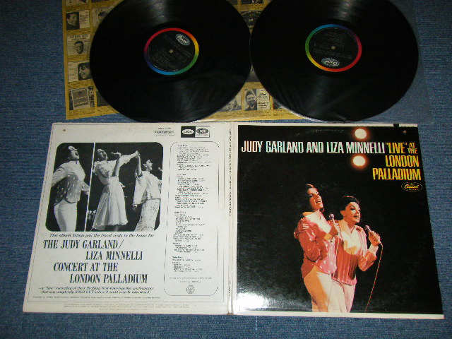 画像1: JUDY GARLAND and LIZA MINNELLI - "LIVE" AT THE LONDON PALLADIUM  ( Ex++/MINT-) / 1965 US AMERICA ORIGINAL 1st Press "BLACK with RAINBOW Ring 'CAPITOL' Logo on Top Label" MONO Used 2-LP's 