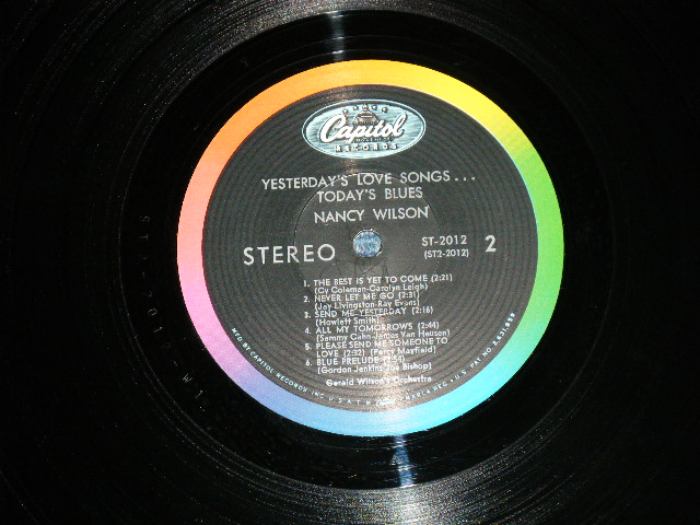 画像: NANCY WILSON  -  YESTERDAYS LOVE SONGS TODAYS BLUES ( Ex++/Ex+++ ) / 1964 US AMERICA ORIGINAL "BLACK with RAINBOW Label CAPITOL Logo on TOP" Used  LP