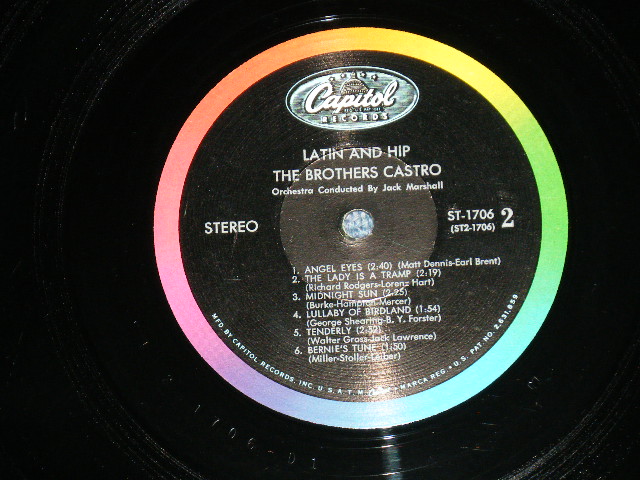 画像: The BROTHER SCASTRO ( from MEXICO )  - LATIN & HIP ( Ex++/Ex+++ )  / 1982 US AMERICA ORIGINAL "BLACK with RAINBOW Ring LOGO on Top Label"  STEREO  Used LP