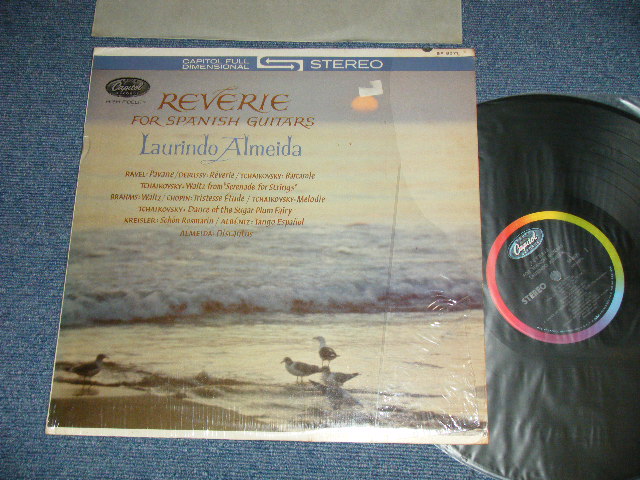 画像1: LAURINDO ALMEIDA - REVERIE FOR SPANISH GUITARS  (Ex++/Ex+++ ) / 1960’ｓ US AMERICA ORIGINAL "BLACK with RAINBOW CAPITOL LOGO on TOP LABEL" STEREO Used LP