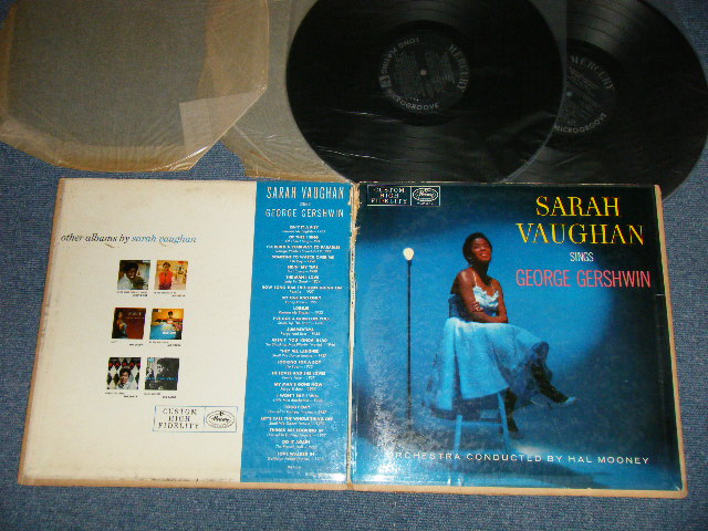 画像1: SARAH VAUGHAN - SINGS GEORGE GERSHWIN (VG++/Ex+++ EDSP)  / 1957  US AMERICA ORIGINAL "BLACK with SILVER Print  Label" MONO Used 2-LP