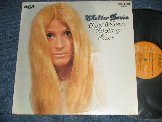 画像1: SKEETER DAVIS - LOVE TAKES A LOT OF MY TIME  (Ex+++, Ex+/MINT- WOBC) / 1971 US AMERICA ORIGINAL Used LP 