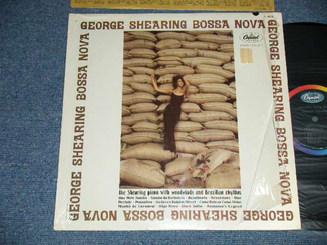 画像1: GEORGE SHEARING - SHEARING BOSSA NOVA  (Ex+++/MINT-  BB)  / 1962 US AMERICA "BLACK With RAINBOW CAPITOL Logo on TOP Label"  MONO Used  LP
