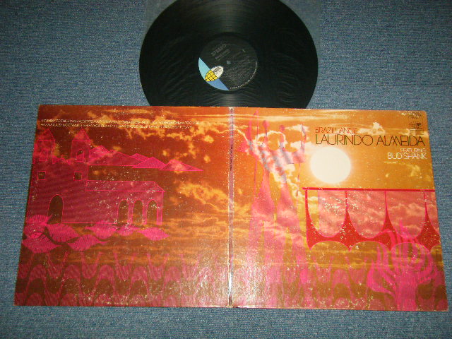 画像1: LAURINDO ALMEIDA featuring BUD SHANK - BRAZILLIANCE   (Ex+/Ex+++, Ex  EDSP) / 1967 US AMERICA ORIGINAL STEREO  Used LP