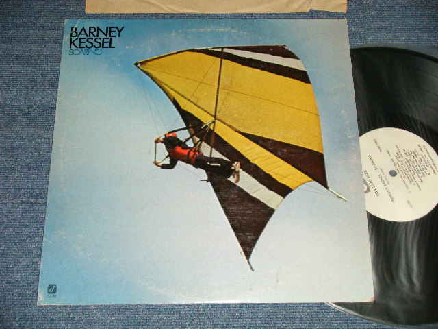 画像1: BURNEY KESSEL - SOARING ( Ex/MINT- )  / 1977 US AMERICA ORIGINAL Used LP