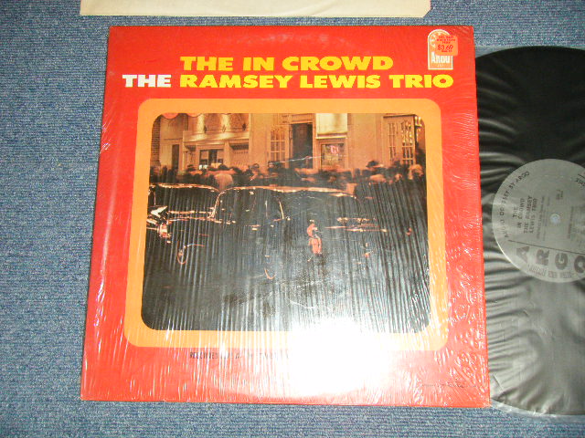 画像1: RAMSEY LEWIS -  THE IN CROWD  (Ex+++/Ex++)  / 1965  US AMERICA  "1st Press "Silver Gray with Black Print 'Ultra High Fidelity' Label"  MONO Used LP