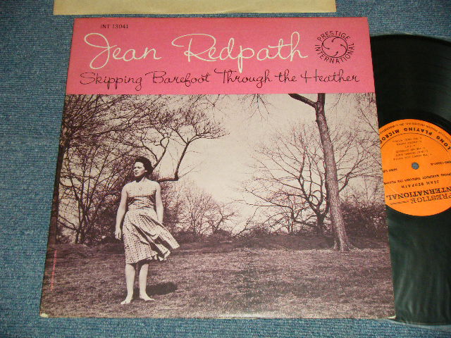 画像1: JEAN REDPATH - SKIPPING BAREFOOT THROUGH THE HEATHER (CELTIC / SCOTLAND TRAD FOLK) (Ex++/MINT- Looks:Ex+++  SWOBC, EDSP) / 1962 US AMERICA ORIGINAL MONO Used LP 